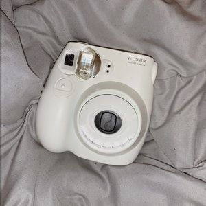 Insta Mini 7s (Polaroid camera)
